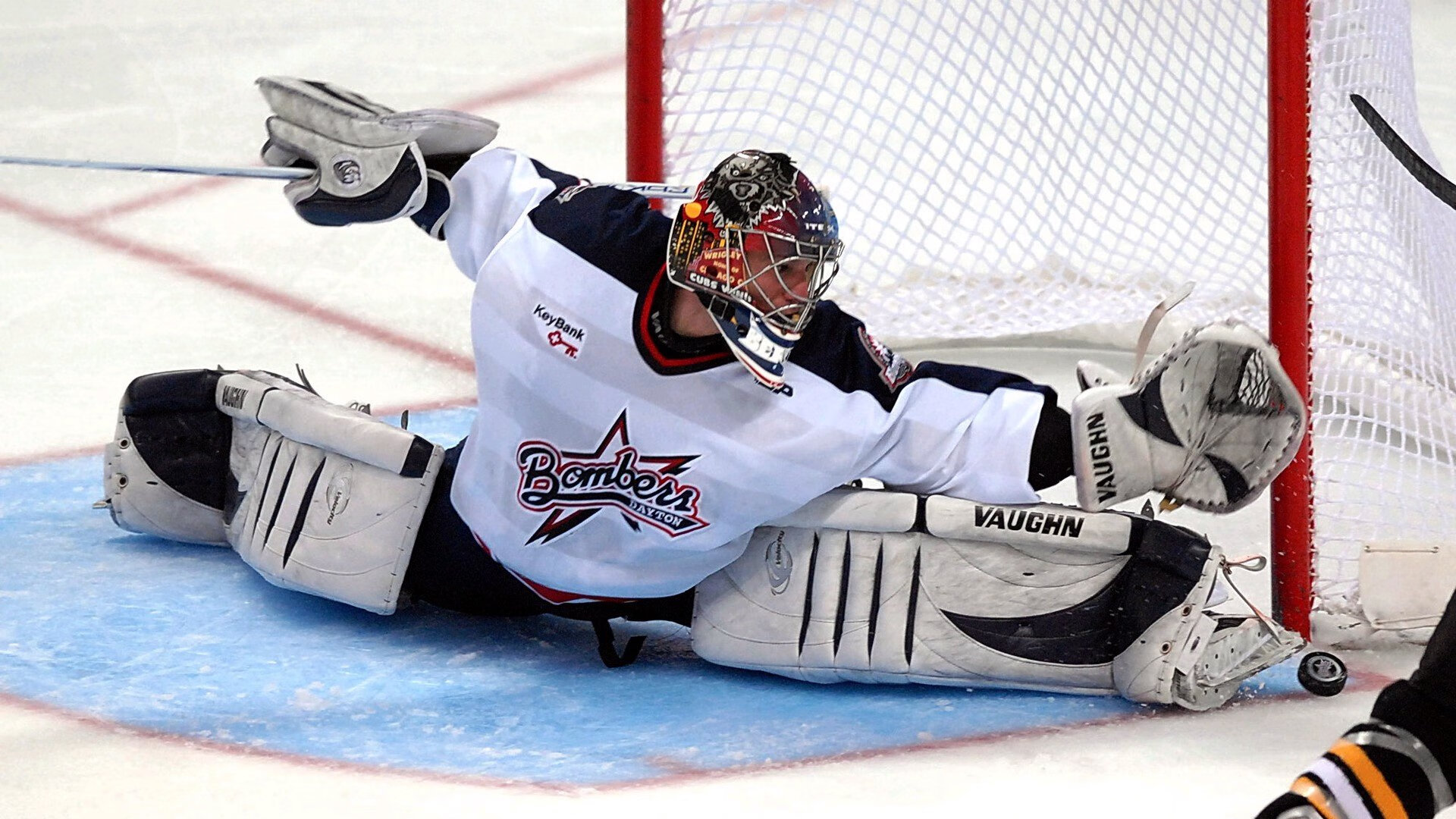 未来足球场馆将实现全景监控,安全保障更进一步,足球场全景照片